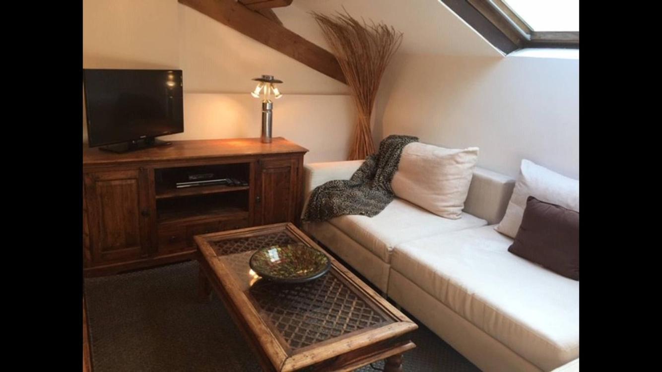 Villa Laetitia - Appt De Charme Avec Parking - Nice Nord エクステリア 写真